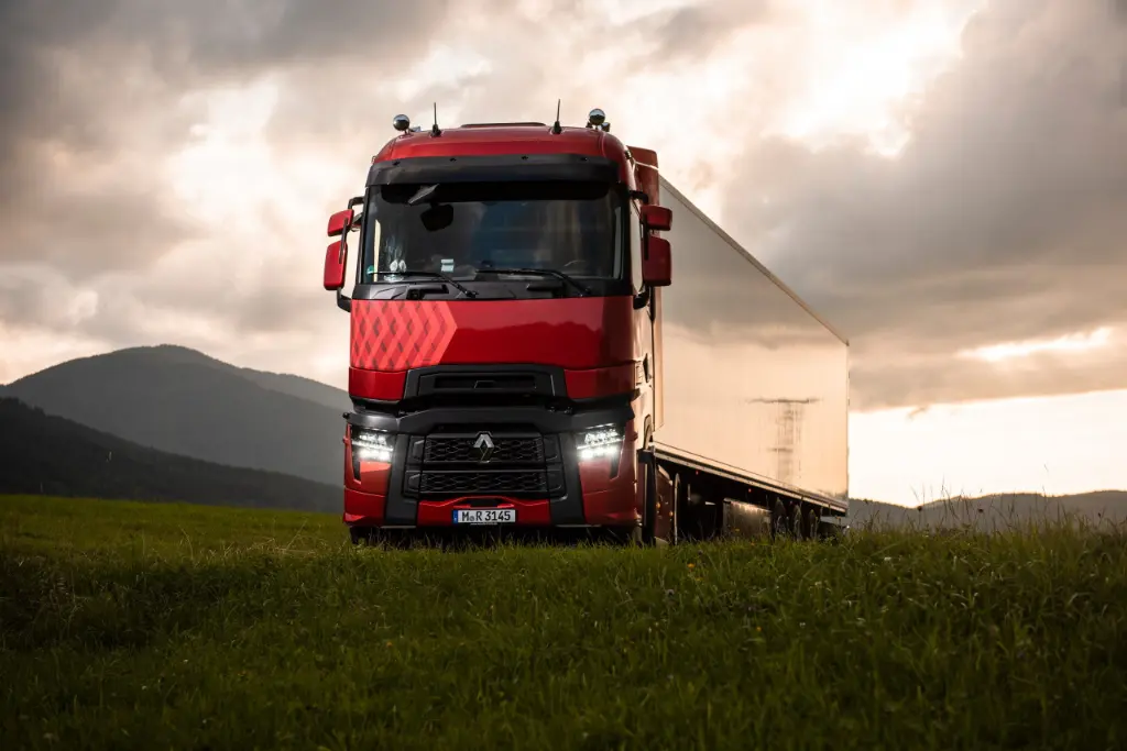 Renault Trucks T High_Hero Image __1280.webp